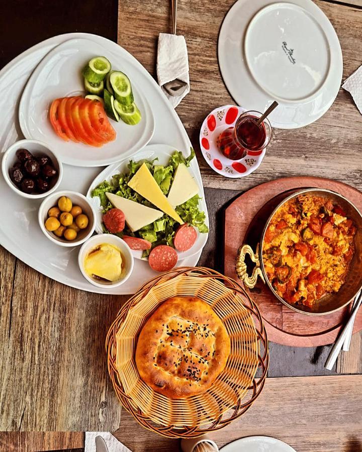 Istanbul Boutique Hotel Patong Esterno foto