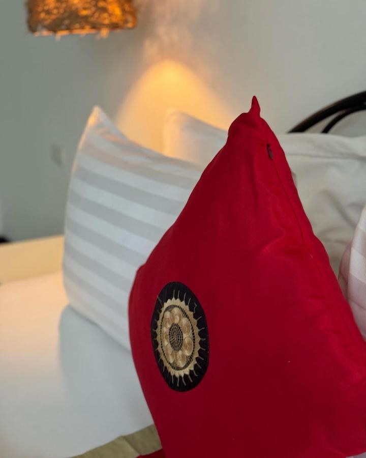 Istanbul Boutique Hotel Patong Esterno foto